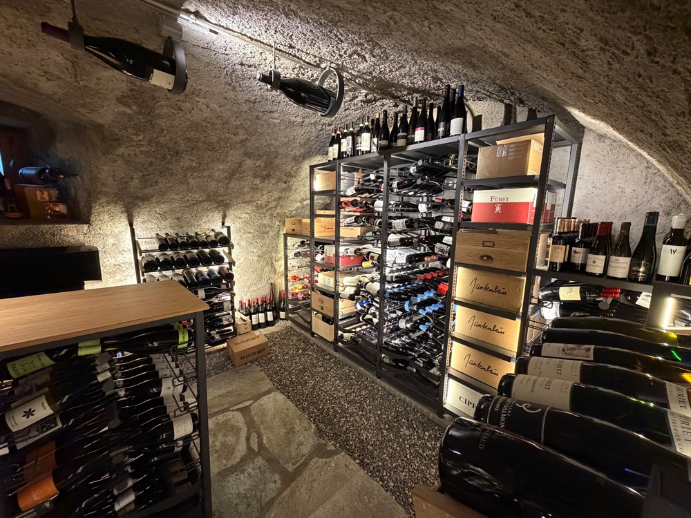 Weinkeller Restaurant Stiva Veglia - komplett von Xi Weinsysteme ausgestattet