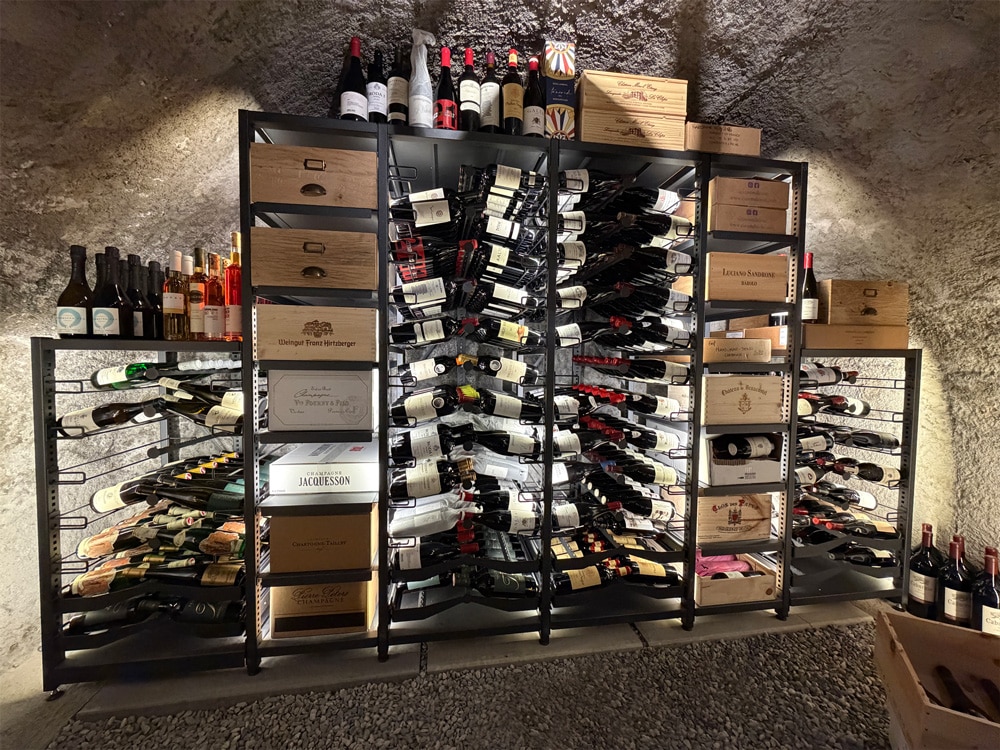 Weinkeller Restaurant Stiva Veglia - komplett von Xi Weinsysteme ausgestattet